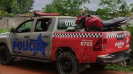 Polícia suspeitou da moto estar sem placa