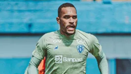 Mikael fez uma boa temporada no Paysandu, mas ficou marcado pela expulsão contra o Vitória