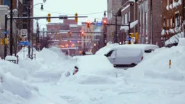 Buffalo, cidade a 600 km de Nova York, é uma das mais atingidas.