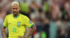 Neymar questionou Fred por ter subido ao ataque, faltando menos de 5 minutos para o fim da prorrogação.