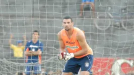 Lembra dele? O atual terceiro goleiro do Palmeiras fez sua estreia como profissional no Clube do Remo.