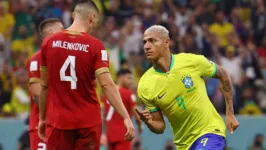 Brasil vence a Sérvia por 2 x 0, na estreia da Copa do Mundo