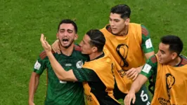 Choro de emoção no gol se transformou em tristeza no fim para o México