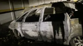 O carro ficou totalmente destruído.