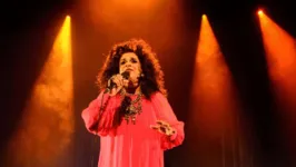 Gal Costa durante um show da turnê "A Pele do Futuro", em 2021.