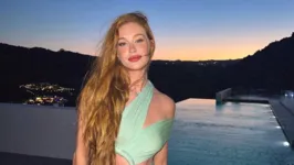 Imagem ilustrativa da notícia Transformada, Marina Ruy Barbosa faz topless em foto inédita