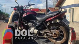 Uma das motocicletas apreendidas pela polícia