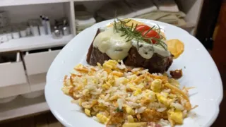 Imagem ilustrativa do vídeo: Tradição e aconhego: Veja as delícias do Restaurante Avenida