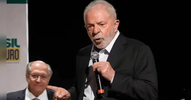 Imagem ilustrativa da notícia Lula diz que Petrobras não será fatiada e nega privatizar BB