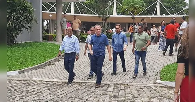 Imagem ilustrativa da notícia Mais pessoas podem ser investigadas por ataque a escolas 