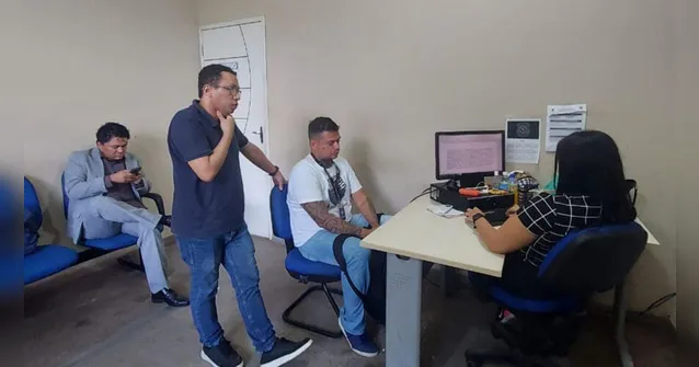 Imagem ilustrativa da notícia Jornalistas são agredidos por golpistas durate ato em Belém