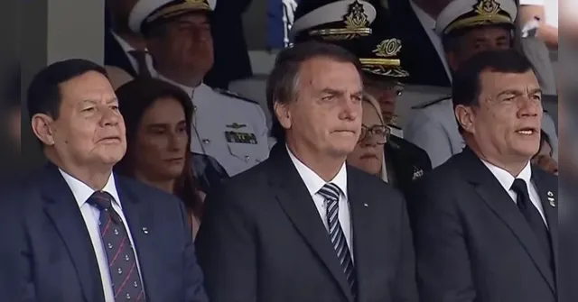 Imagem ilustrativa da notícia Bolsonaro atiça golpistas e silencia sobre vandalismo