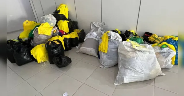 Imagem ilustrativa da notícia Operação apreende camisas "piratas" da Seleção em Belém
