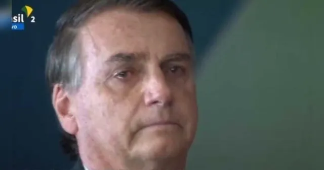Imagem ilustrativa da notícia Por que Bolsonaro chorou durante cerimônia? Entenda