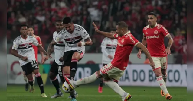 Imagem ilustrativa da notícia São Paulo enfrenta o Internacional de olho na Libertadores