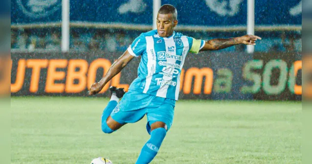 Imagem ilustrativa da notícia Genílson iguala marca de grande ídolo do Paysandu; veja!
