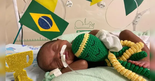 Imagem ilustrativa da notícia Bebês prematuros ganham book da Copa em hospital no Pará