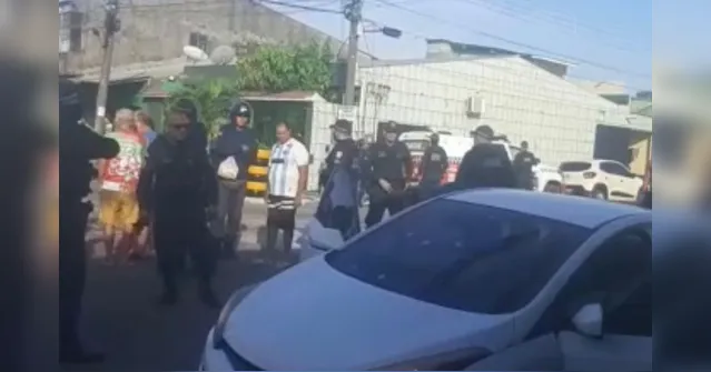 Imagem ilustrativa da notícia Homem é morto ao lado da filha dentro de carro em Belém