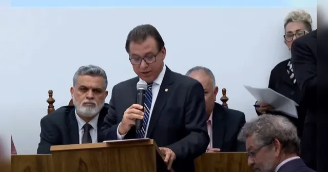 Imagem ilustrativa da notícia Ministro do Trabalho propõe fim do saque-aniversário do FGTS