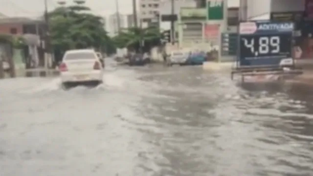 Imagem ilustrativa da notícia Vídeo: forte chuva castigou Belém. Veja!