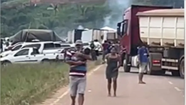 Imagem ilustrativa da notícia Vídeo: Golpistas atacam e trocam tiros com PRF no Pará