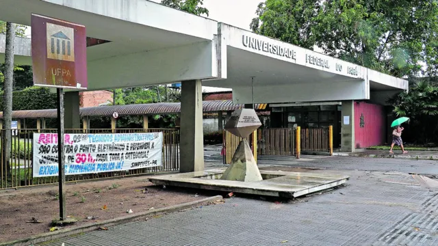 Imagem ilustrativa da notícia Bloqueios de Bolsonaro quebram universidades no Pará