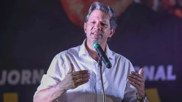 Imagem ilustrativa da notícia Banqueiros pressionam Haddad por "previsibilidade" em almoço