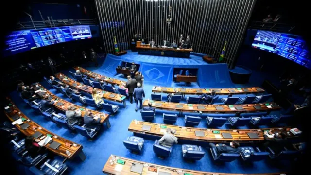 Imagem ilustrativa da notícia Senado aprova em 1° turno texto-base da PEC da Transição