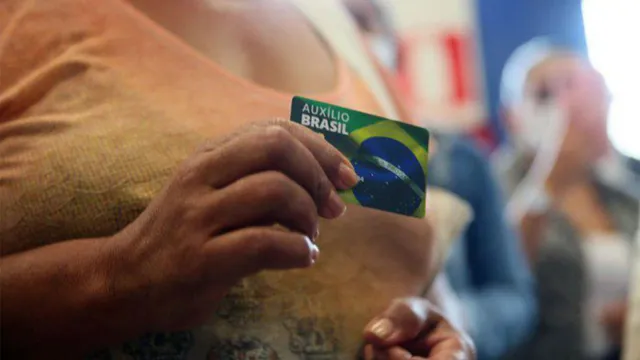 Imagem ilustrativa da notícia Auxílio Brasil: divulgado calendário de pagamentos para 2023