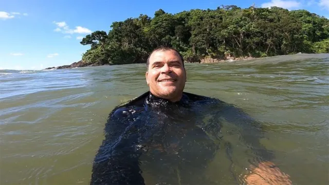 Imagem ilustrativa da notícia Surfista brasileiro morre em onda gigante em Portugal
