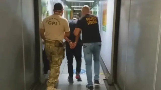 Imagem ilustrativa da notícia Foragido é preso pela PF dentro de avião em Belém