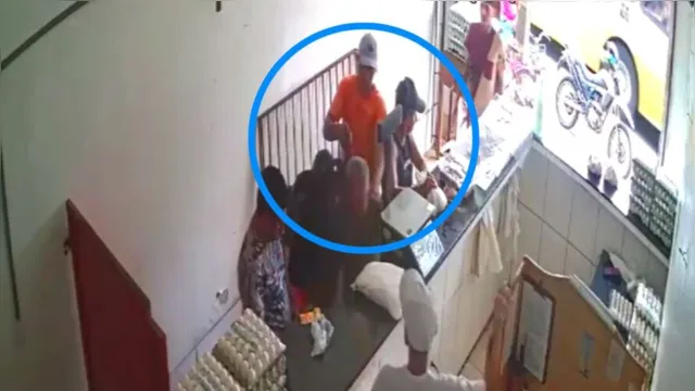 Imagem ilustrativa da notícia Vídeo: assalto em açougue termina com refém e fuga em Belém
