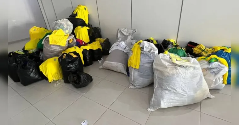 Imagem ilustrativa da notícia Operação apreende camisas "piratas" da Seleção em Belém