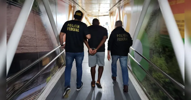 Imagem ilustrativa da notícia Foragido é preso dentro de avião no Aeroporto de Belém 