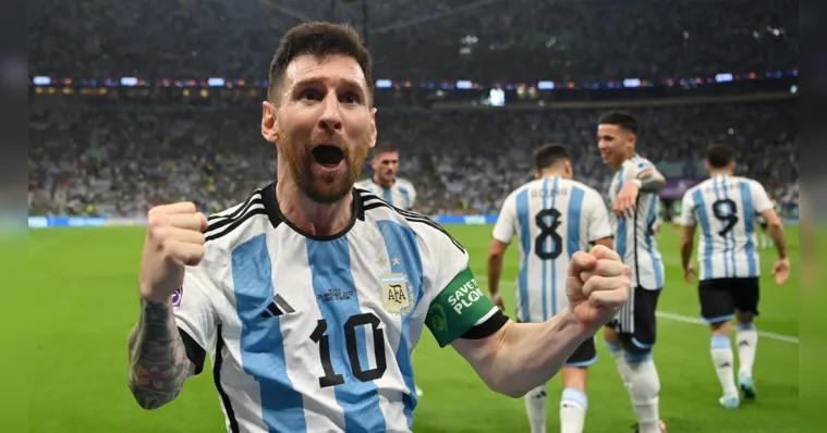 Imagem ilustrativa da notícia Com golaço de Messi, Argentina vence o México e segue viva 