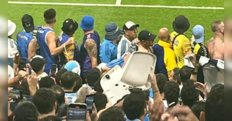 Imagem ilustrativa da notícia Argentinos destroem cadeiras em estádio no Catar 