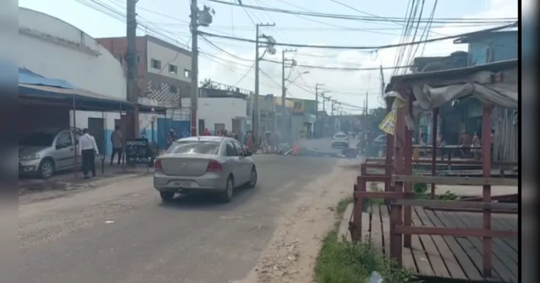 Imagem ilustrativa da notícia Moradores interditam via por falta de água em Belém