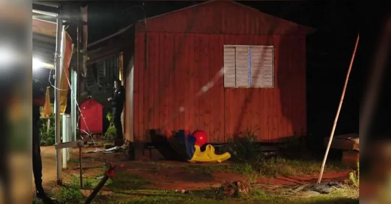 Imagem ilustrativa da notícia Vídeo: quatro crianças são encontradas mortas dentro de casa