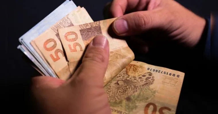 Imagem ilustrativa da notícia 13º salário; veja o que fazer se o valor não for depositado