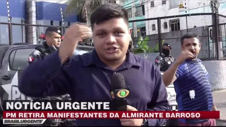 Imagem ilustrativa da notícia Equipe da RBA TV é hostilizada por manifestantes golpistas