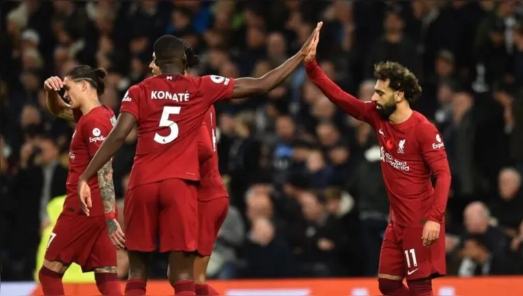 Imagem ilustrativa da notícia Salah faz dois, e Liverpool vence Tottenham em jogo agitado