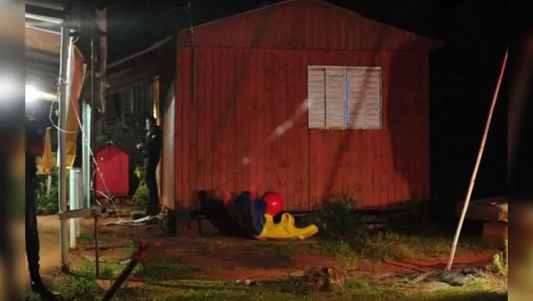 Imagem ilustrativa da notícia Vídeo: quatro crianças são encontradas mortas dentro de casa