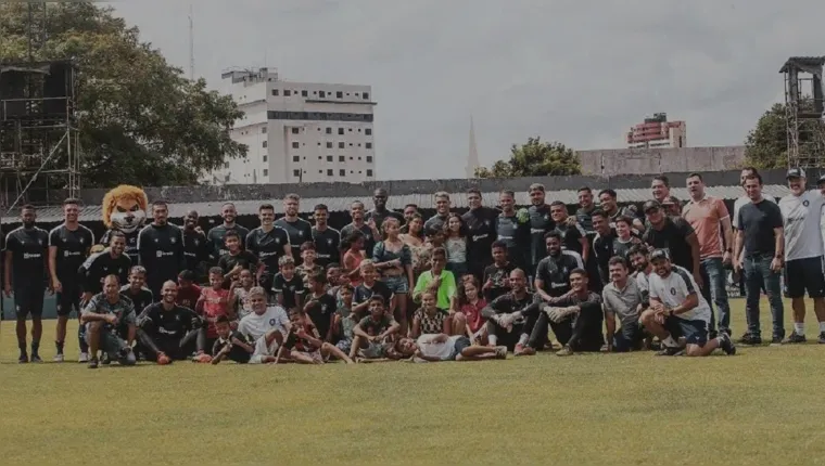 Imagem ilustrativa da notícia Garotada tem manhã especial com jogadores do Clube do Remo