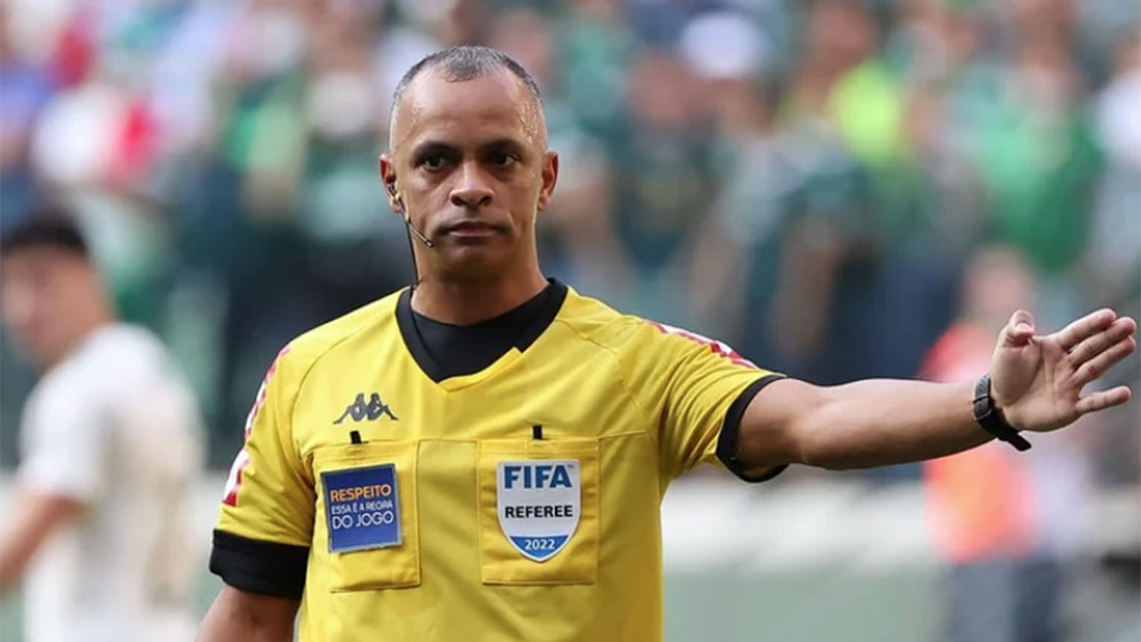 Brasileiro apita duelo entre França X Inglaterra nas quartas