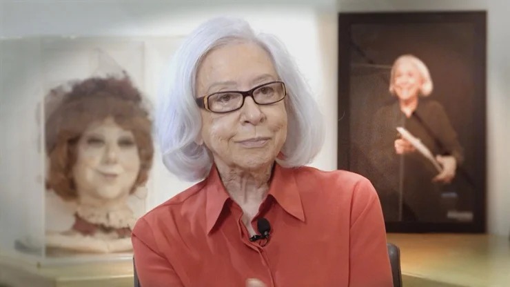Segundo a coluna de Lauro Jardim, do jornal O Globo, Fernanda Montenegro não teria renovado o contrato com a TV Globo. Direção da empresa nega.