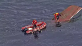 Buscas por desaparecidos em naufrágio no Rio de Janeiro prosseguem nesta segunda-feira (6)