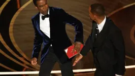 Will Smith acerta tapa em Chris Rock na premiação do Oscar, em 27 de março de 2022.