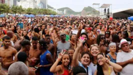 O carnaval deste ano vai ocorrer em cenário epidemiológico de covid-19 mais positivo do que nos anos anteriores.