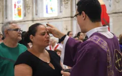 Cinzas abrem o período da quaresma na igreja católica