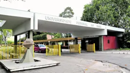 A UFPA pagará R$ 16.591,91 para os aprovados na seleção que busca professores visitantes e substitutos. São três concursos abertos